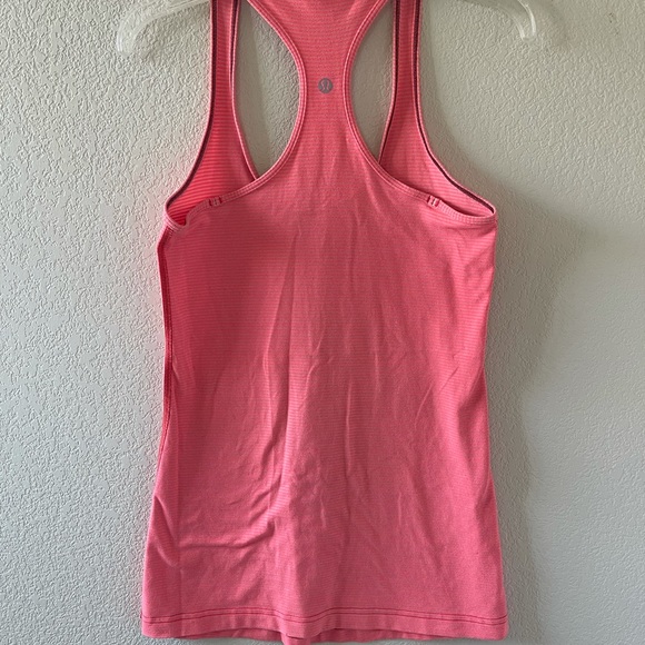 Lululemon Razor Back Workout Tank - Picture 4 of 6